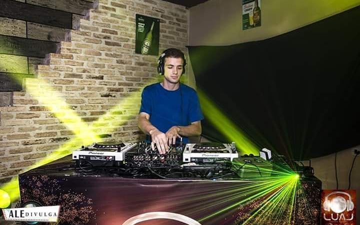 DJ João Vitor Moreli comanda show da virada em Auriflama