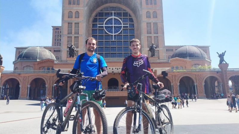 Caminho da fé: Jovens da região pedalam até Aparecida do Norte