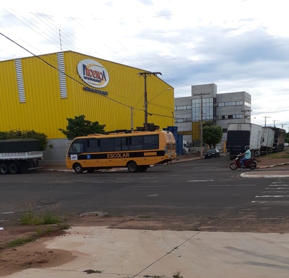 Para evitar acidentes, Irmão Sandro pede semáforo em avenida de Pereira Barreto