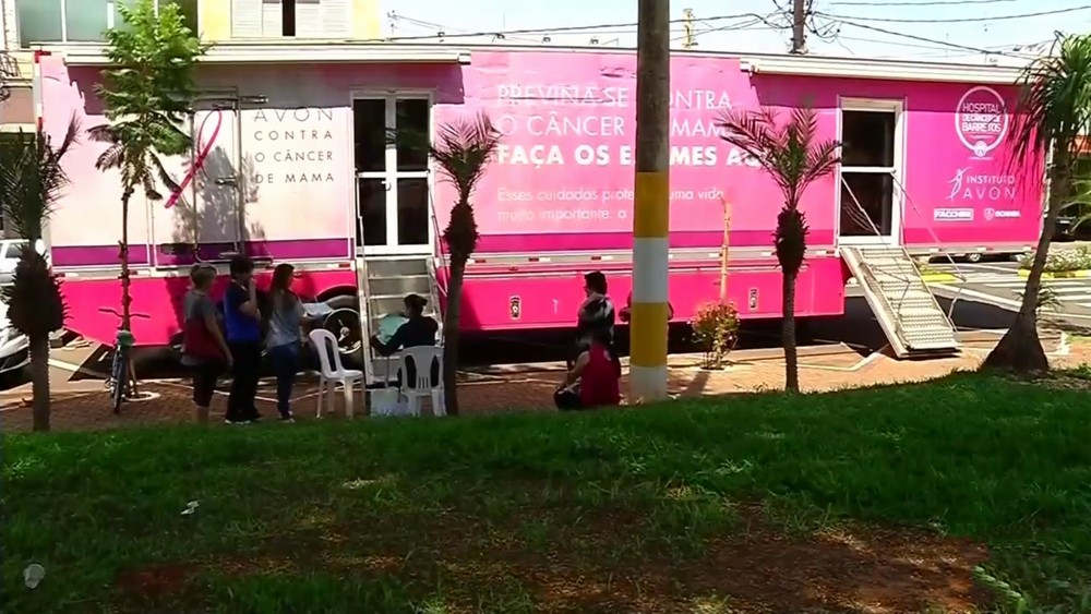 Carreta de Mamografia realiza exames em mulheres salgadenses