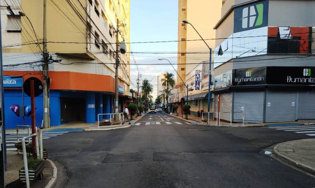 Araraquara decide prorrogar lockdown contra covid-19 até sábado