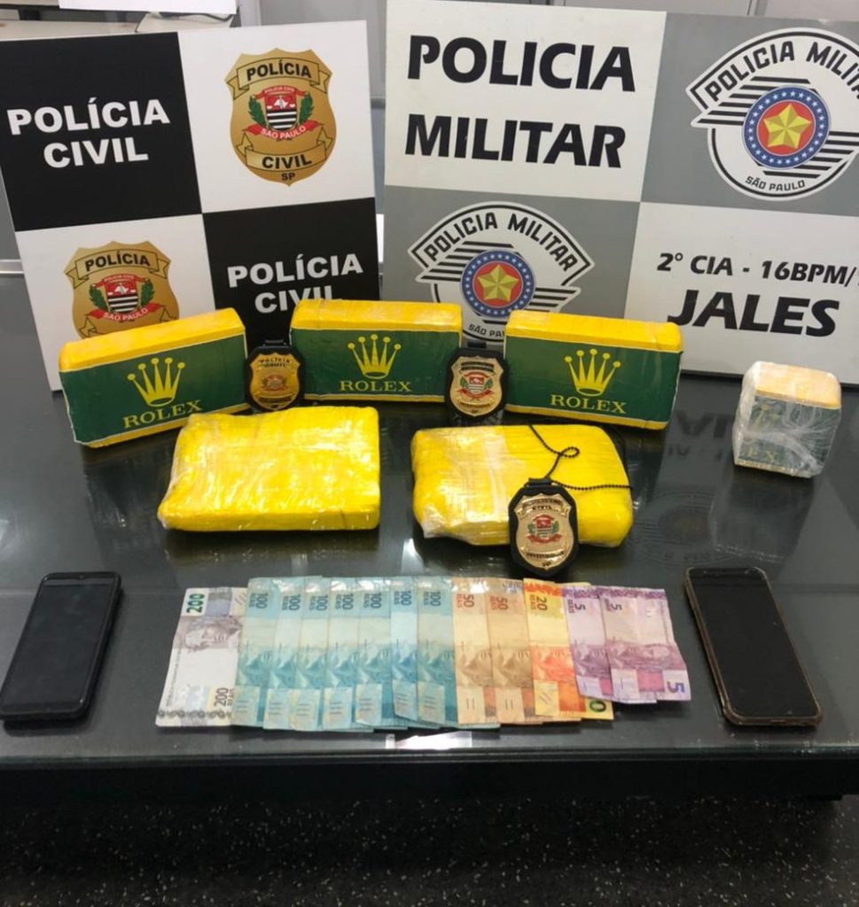 Dois homens são presos com mais de cinco quilos de cocaína em Jales