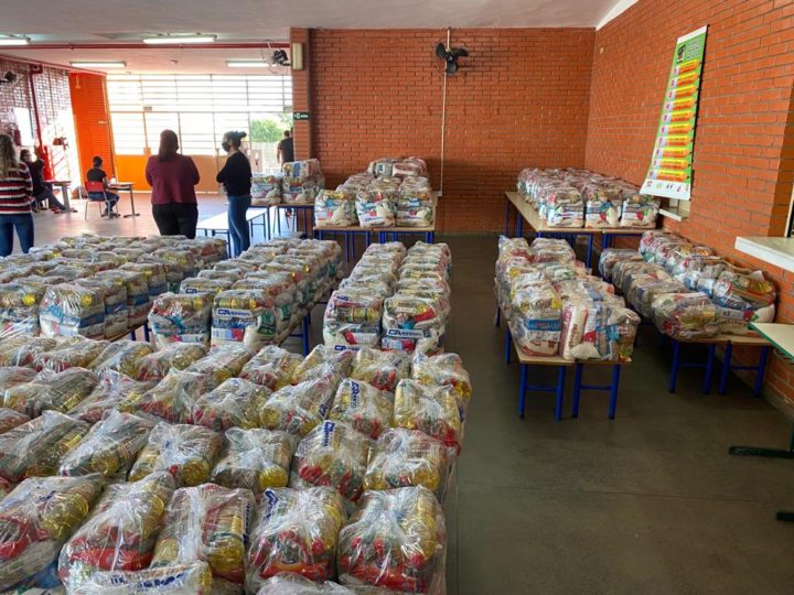 Guzolândia vai entregar 355 kits merenda na quinta-feira