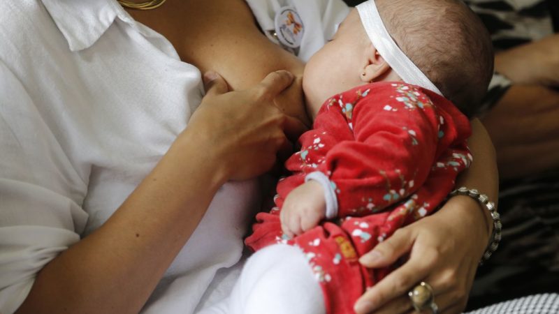 Lactantes com comorbidades poderão tomar vacina em São Paulo