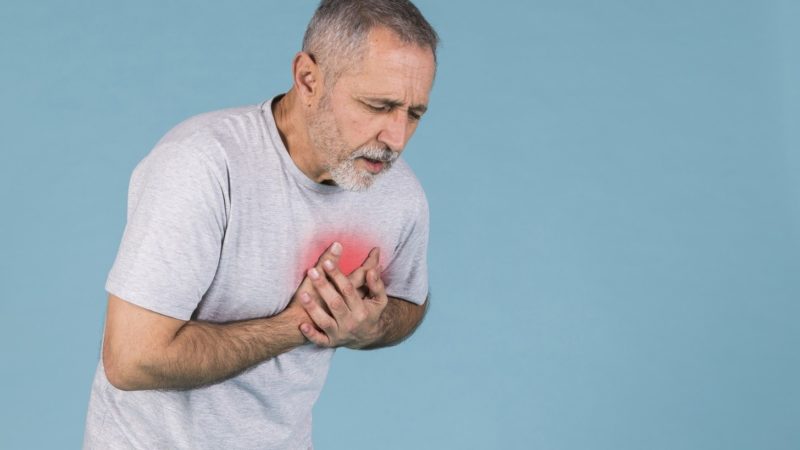 Frio intenso aumenta riscos de infarto e AVC em até 30%, alerta cardiologista