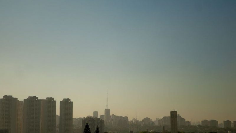 Estudo associa poluição do ar a maior gravidade de doenças mentais