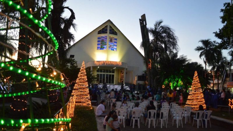 Artistas de Auriflama se apresentam nas noites que antecedem o Natal