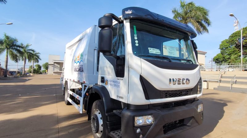 Aracanguá investe R$ 549 mil na aquisição de caminhão compactador de lixo