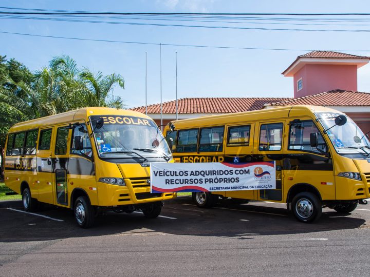 Prefeitura de Pereira Barreto adquire dois novos ônibus escolares