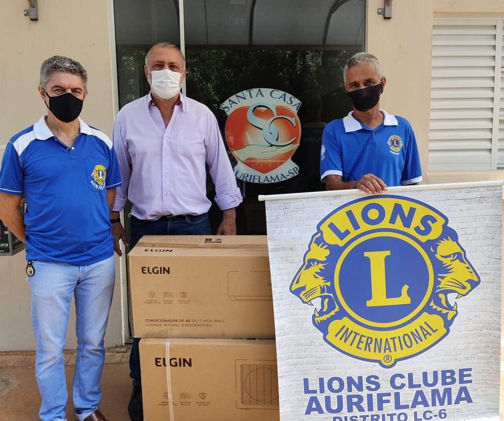 Santa Casa recebe doação de ar-condicionado do Lions Clube